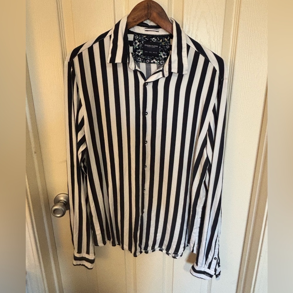Denim and Flower Navy & White Striped Poplin Button down Shirt blouse - Picture 2 of 5